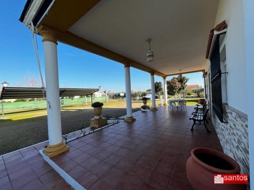 CHALET EN VENTA EN DON BENITO (LAS ARENAS)