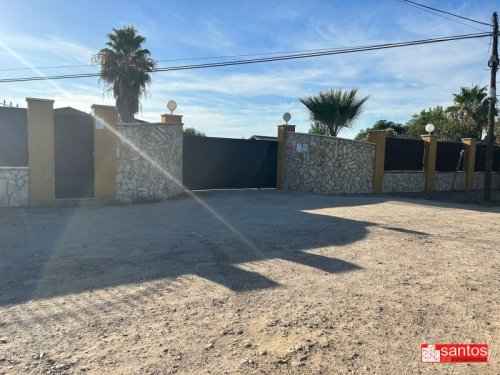 CHALET EN VENTA EN DON BENITO (LAS ARENAS)