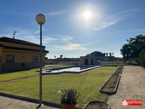 CHALET EN VENTA EN DON BENITO (LAS ARENAS)