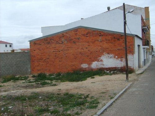 SOLAR EN VENTA EN QUINTANA DE LA SERENA (CENTRO)