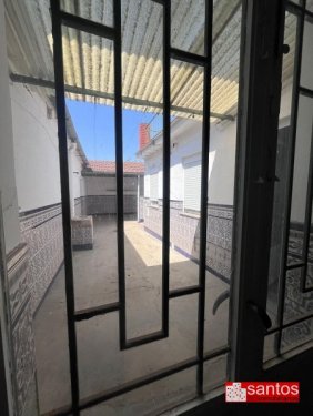CASA EN VENTA EN DON BENITO (SEMICENTRO)