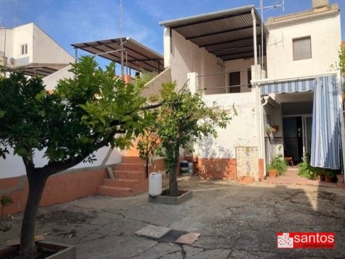 CASA EN VENTA EN DON BENITO