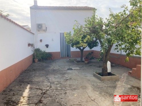 CASA EN VENTA EN DON BENITO