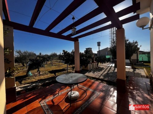 CHALET EN VENTA EN DON BENITO (LAS ARENAS)