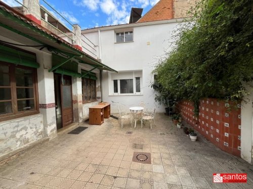 CASA EN VENTA EN DON BENITO (SEMICENTRO)