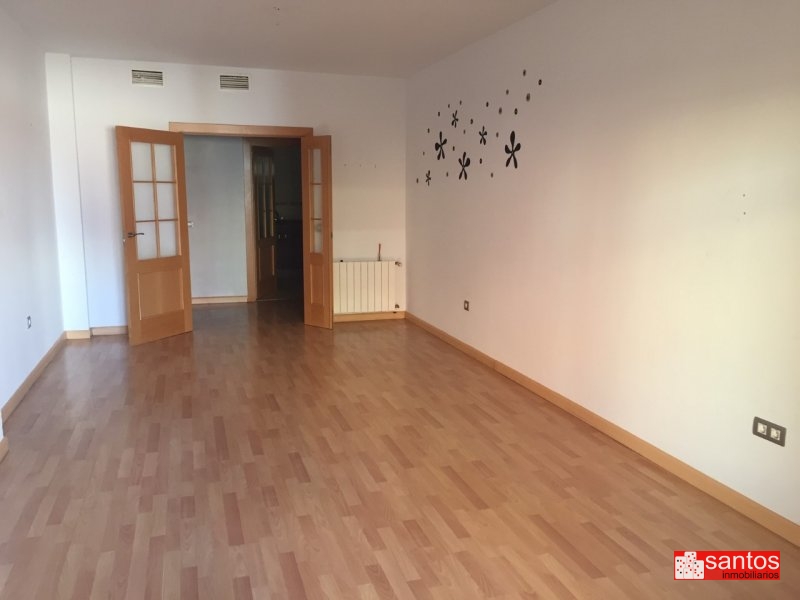 PISO EN VENTA EN DON BENITO (PLAZA ROJA)
