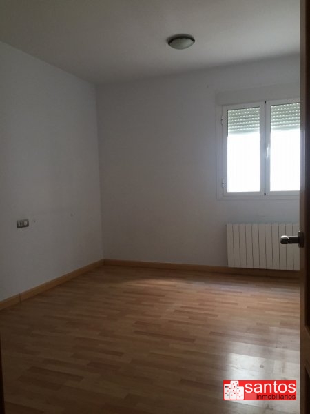 PISO EN VENTA EN DON BENITO (PLAZA ROJA)