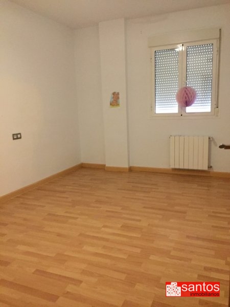 PISO EN VENTA EN DON BENITO (PLAZA ROJA)