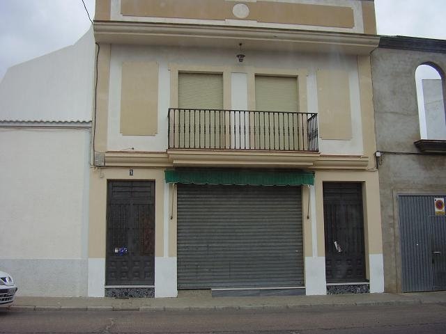 LOCAL EN ALQUILER EN DON BENITO (SAN GREGORIO)