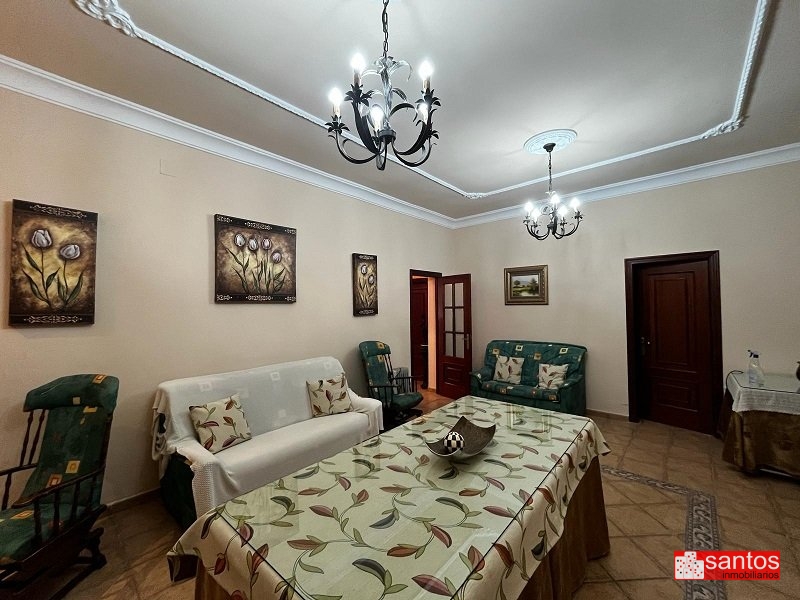 CHALET EN VENTA EN DON BENITO (LAS ARENAS)