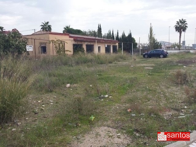 SOLAR EN VENTA EN ALMOHARIN