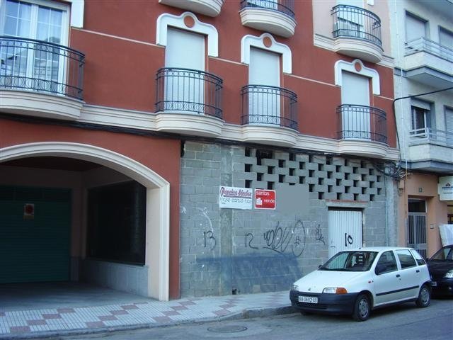 LOCAL EN VENTA/ALQUILER EN DON BENITO (SAN MARCOS)