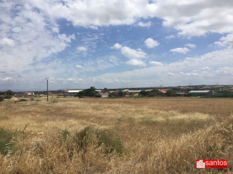 PARCELA EN VENTA EN DON BENITO (BUENA ESTRENA)