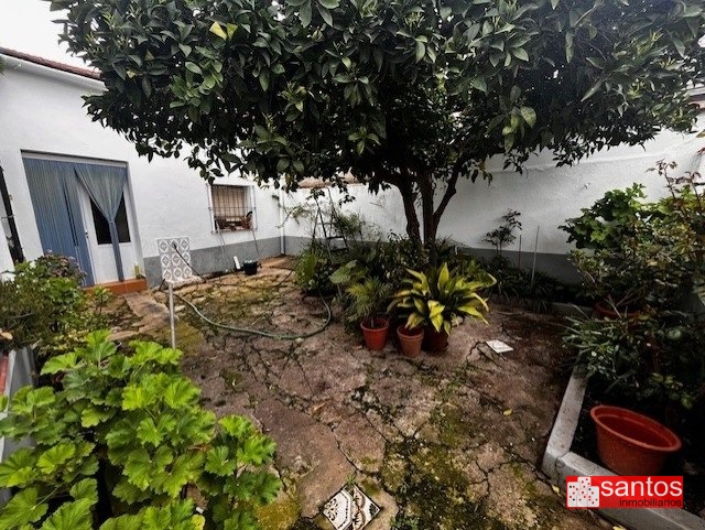 CASA EN VENTA EN DON BENITO (SAN GREGORIO)