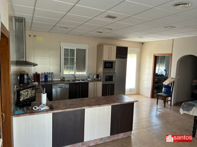 CHALET EN VENTA EN DON BENITO (LAS ARENAS)