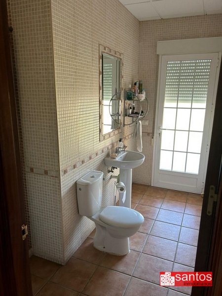 CHALET EN VENTA EN DON BENITO (LAS ARENAS)