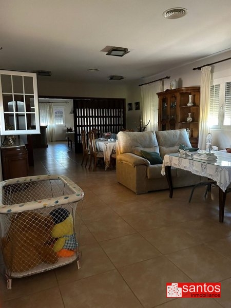CHALET EN VENTA EN DON BENITO (LAS ARENAS)