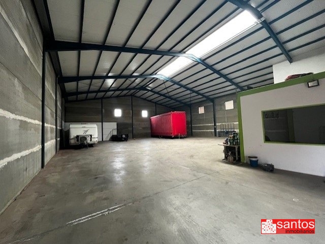NAVE EN VENTA EN DON BENITO (SAN ISIDRO)