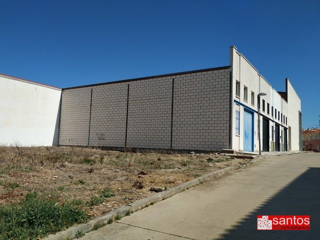 SOLAR EN VENTA EN CASTUERA