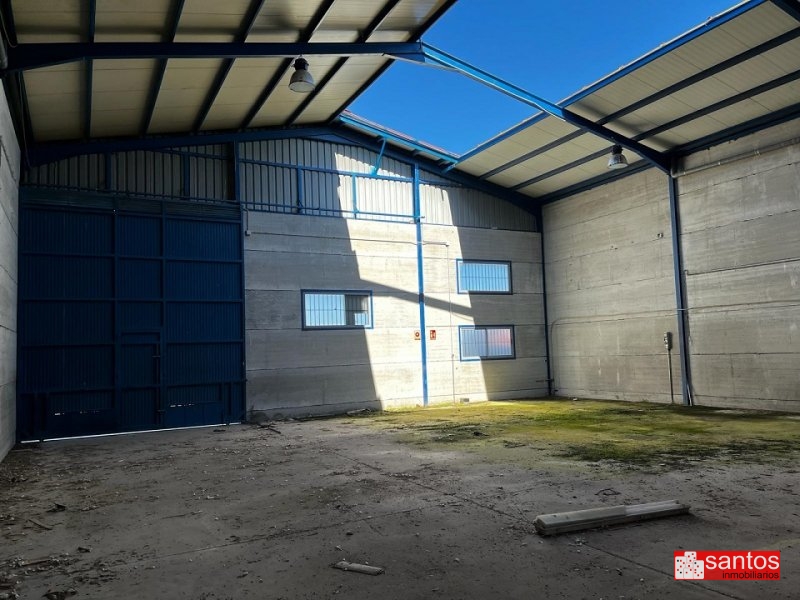 NAVE EN VENTA EN MENGABRIL