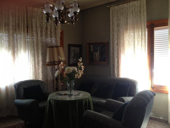 CASA EN VENTA EN MIAJADAS