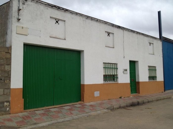 CASA EN VENTA EN RENA