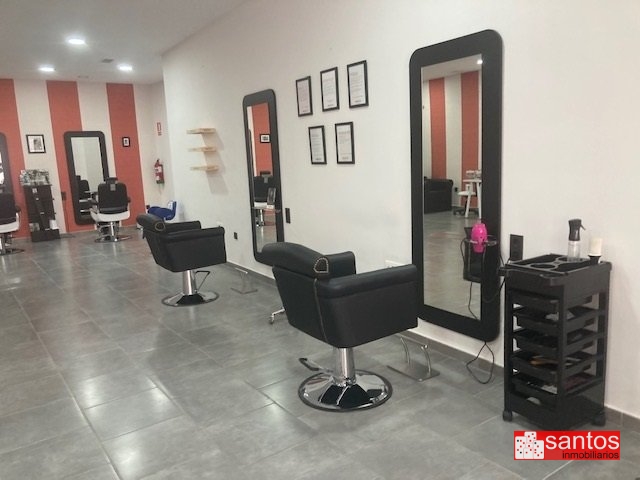 LOCAL EN VENTA EN DON BENITO (SEMICENTRO)