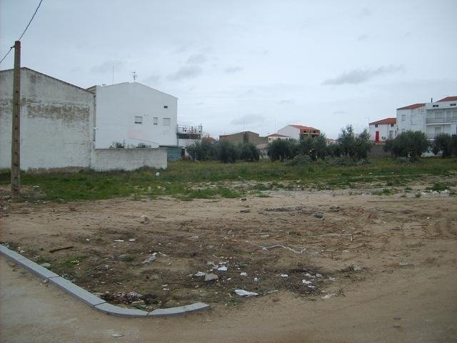 SOLAR EN VENTA EN QUINTANA DE LA SERENA (CENTRO)