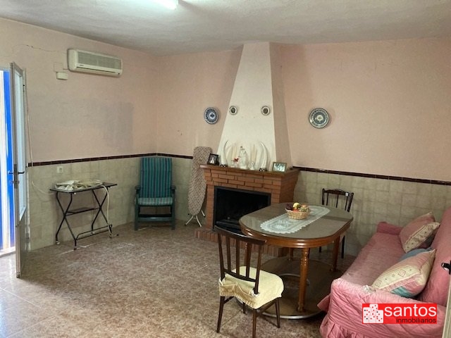 CASA EN VENTA EN DON BENITO