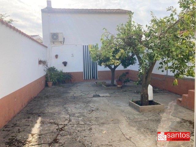 CASA EN VENTA EN DON BENITO