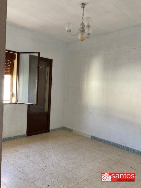 CASA EN VENTA EN DON BENITO