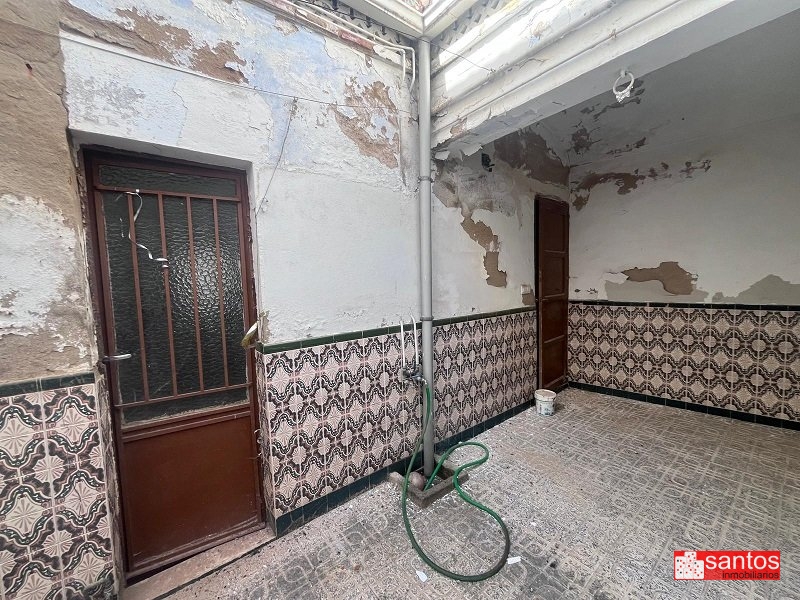 CASA EN VENTA EN DON BENITO (CENTRO)