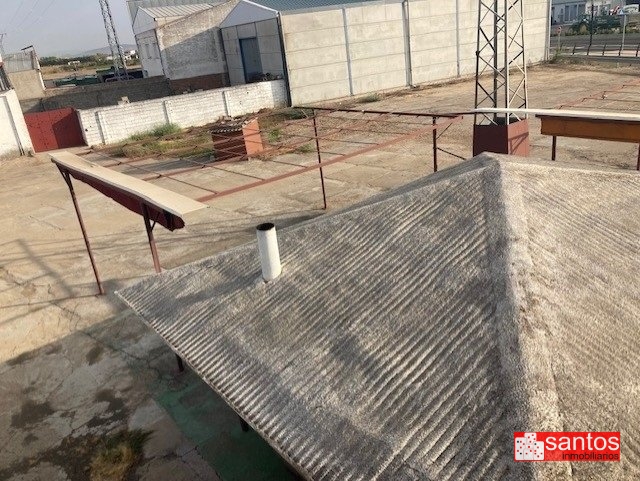 LOCAL EN VENTA EN VILLANUEVA DE LA SERENA