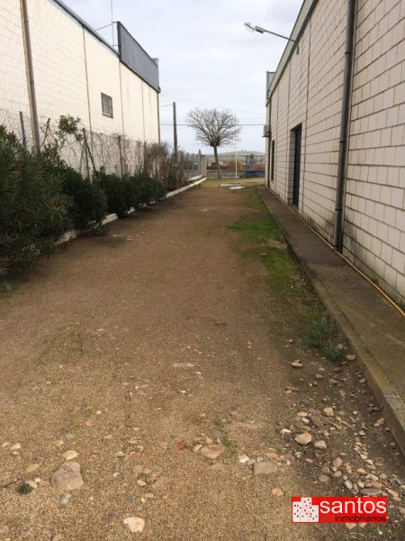NAVE EN VENTA EN VILLANUEVA DE LA SERENA