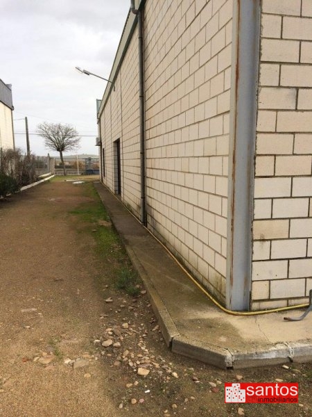 NAVE EN VENTA EN VILLANUEVA DE LA SERENA