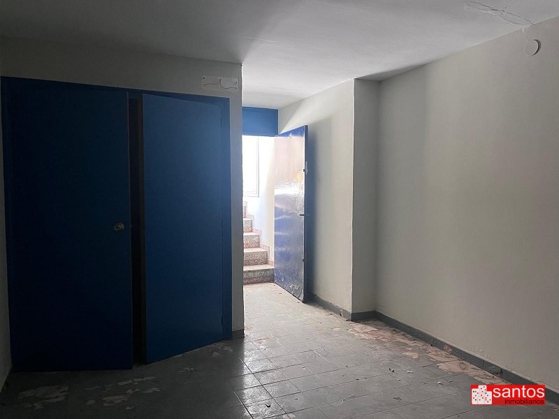LOCAL EN VENTA EN DON BENITO (SEMICENTRO)
