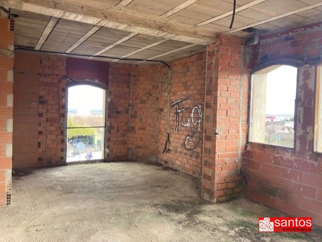 CASA EN VENTA EN CASTUERA