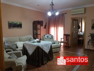 CASA EN VENTA EN DON BENITO (SAN SEBASTIÁN)