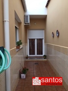 CASA EN VENTA EN DON BENITO (SAN SEBASTIÁN)