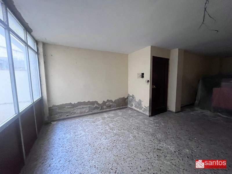 PISO EN VENTA EN DON BENITO (SEMICENTRO)