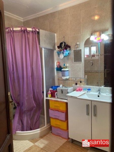 CASA EN VENTA EN MIAJADAS
