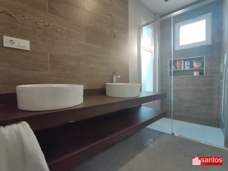 CASA EN VENTA EN VILLANUEVA DE LA SERENA