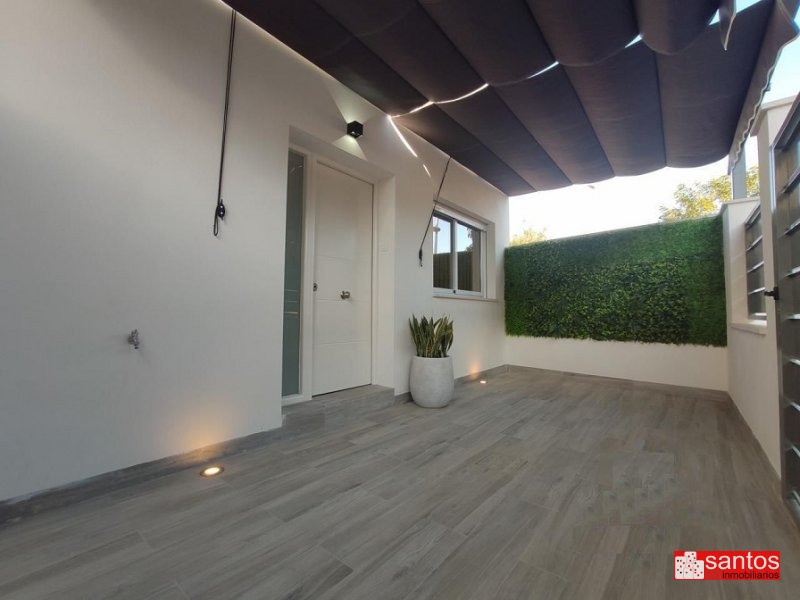 CASA EN VENTA EN VILLANUEVA DE LA SERENA