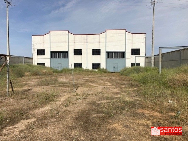 NAVE EN VENTA EN VILLANUEVA DE LA SERENA