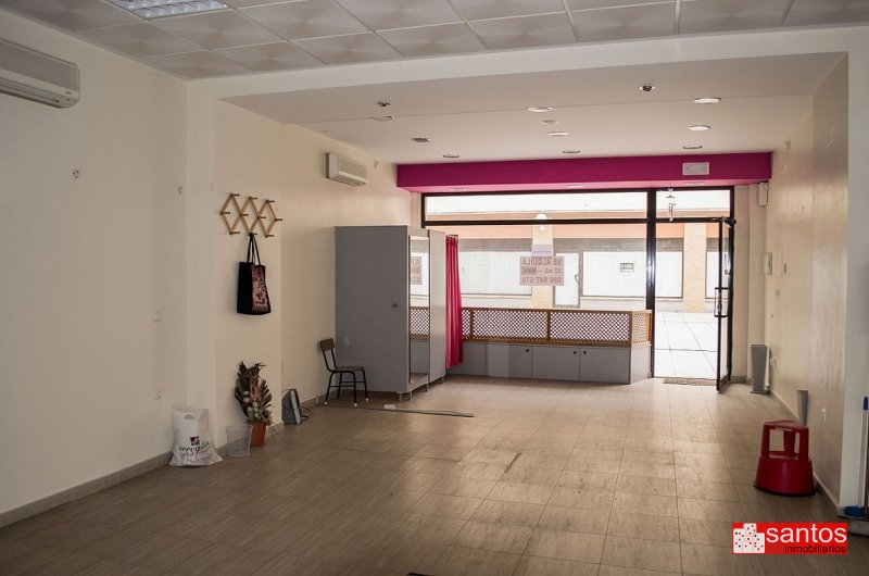 LOCAL EN ALQUILER EN DON BENITO (AVDA. DE LA CONSTITUCIÓN)