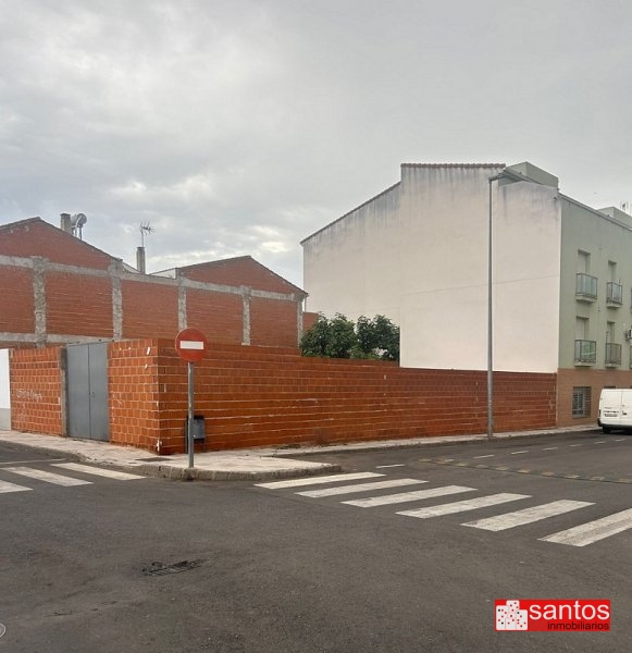 SOLAR EN VENTA EN DON BENITO