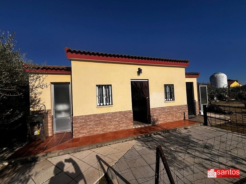 CHALET EN VENTA EN DON BENITO (LAS ARENAS)