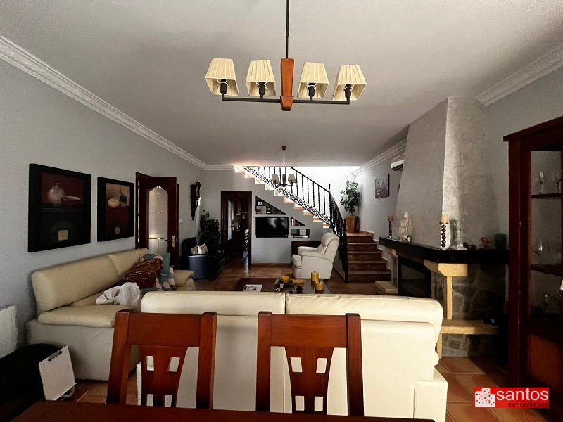 CHALET EN VENTA EN DON BENITO (LAS ARENAS)