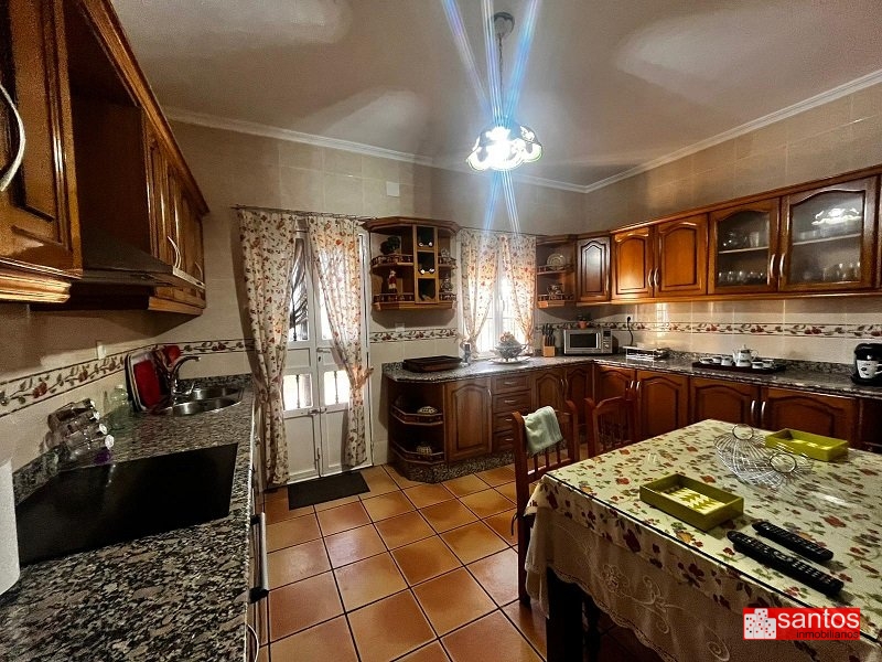 CHALET EN VENTA EN DON BENITO (LAS ARENAS)