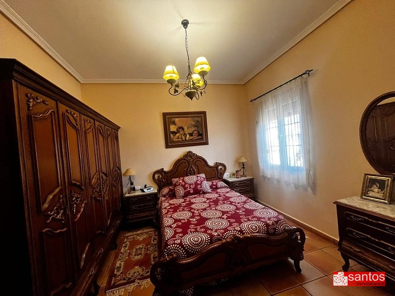 CHALET EN VENTA EN DON BENITO (LAS ARENAS)